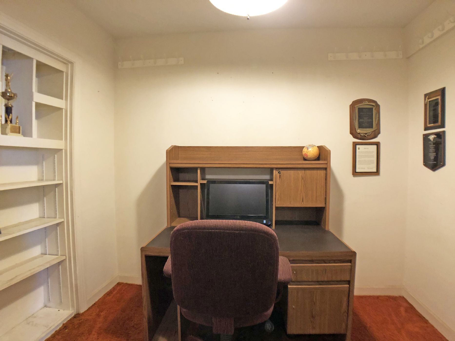 Private Lower Level Office Private Lower Level Office